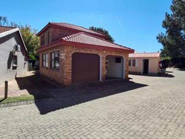 charming lock up and go retreat in s.