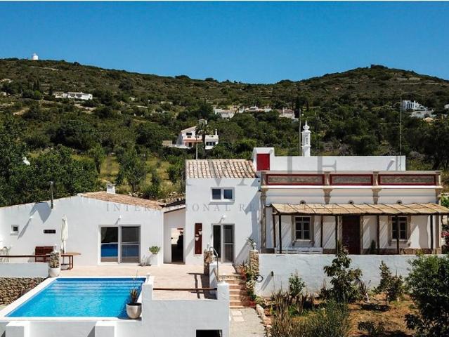 Charming Luxury Villa in Santa Bárbara de Nexe, Algarve