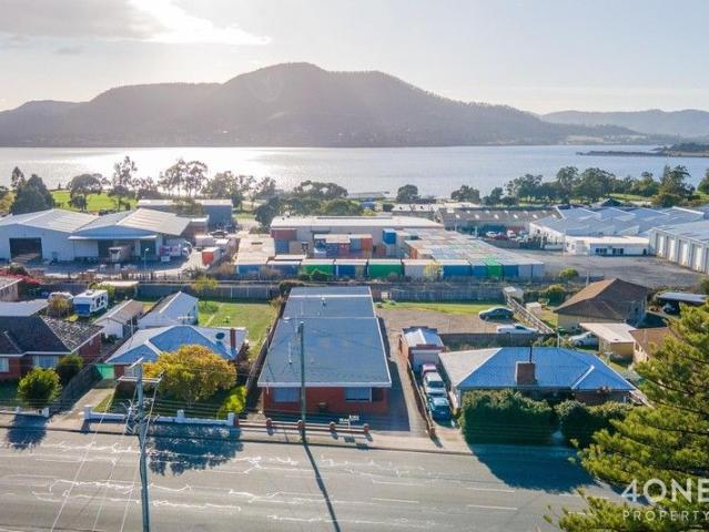 Charming Montrose Unit for Sale