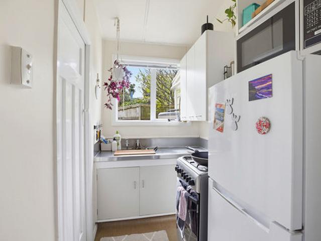 Charming mount victoria dual flat