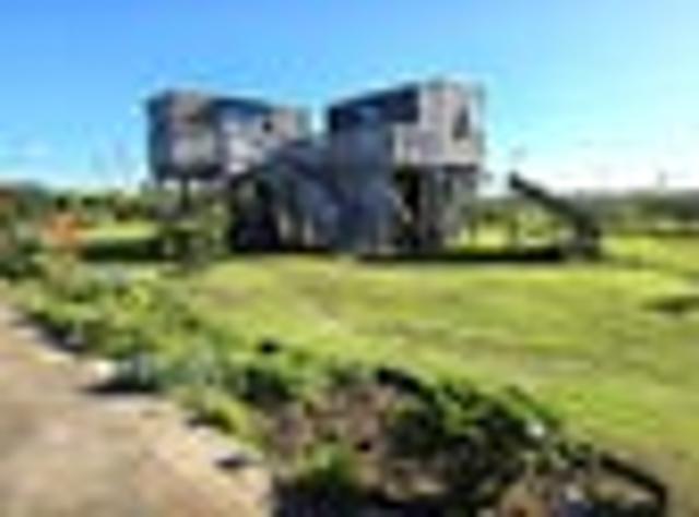 Charming Off Grid Retreat with Stunning Views