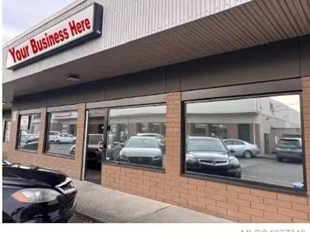 Just in! Office for lease in Campbell River, C 870 13th Ave, 1.