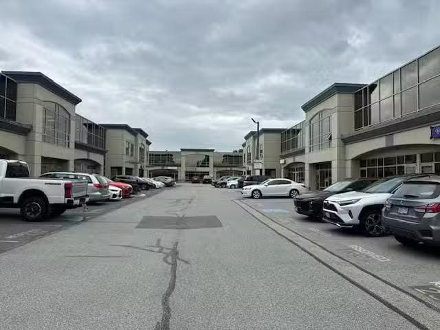 Deal! Office for lease in Richmond, Richmond, 228 2633 Viking.