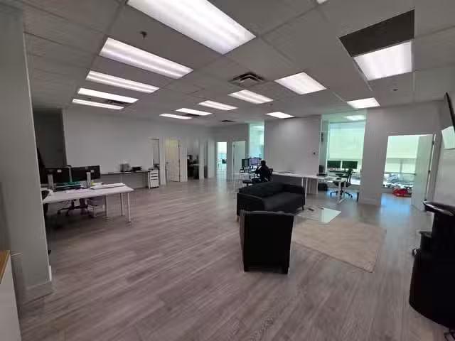Charming Office for lease in Vancouver, Vancouver East, 210 36.