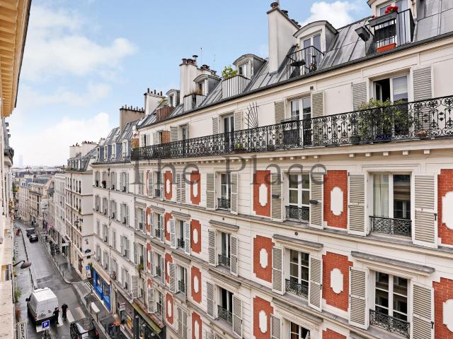 Charming One Bedroom Apartment on Rue Rodier – Close to Opéra Garnier