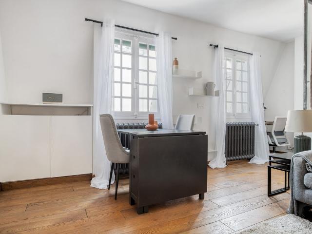 Charming One Bedroom Haven in Paris, Paris Amsterdam Apartments for Rent