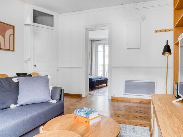 Charming One Bedroom Near Notre Dame des Champs, Paris Amsterdam Apartments for Rent