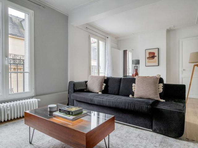 Charming One Bedroom Retreat in Paris