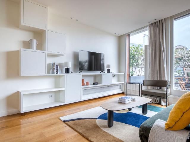 Charming Paris Apartment Steps from Notre Dame des Champs, Paris Amsterdam Apartments for Rent