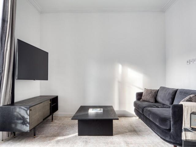 Charming Parisian 1 Bedroom Retreat Awaits You