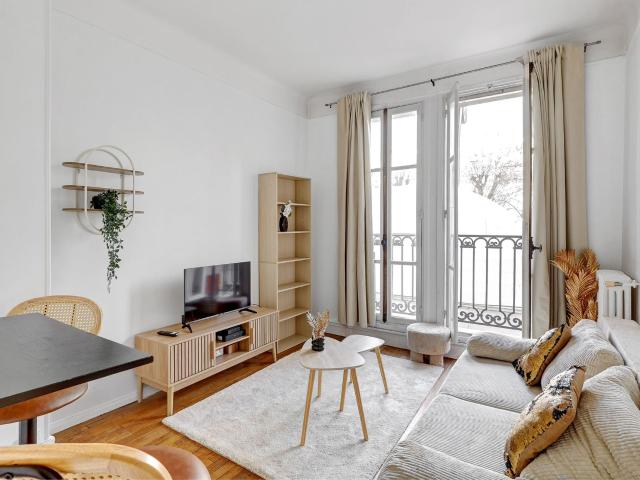 Charming Parisian Apartment 1 bedroom, 1 living room 15th district of Paris
