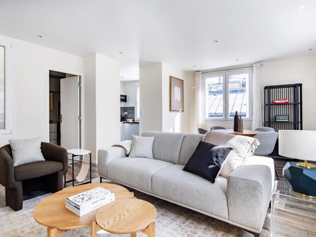 Charming Parisian Getaway with City Views, Paris Amsterdam Apartments for Rent