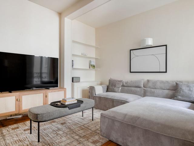 Charming Parisian One Bedroom with Modern Touch