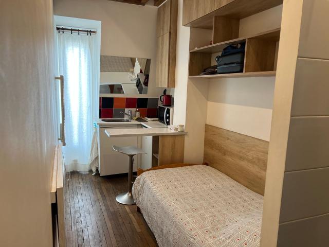 Charming Parisian studio Eiffel Tower view and Panthéon, Paris Amsterdam Apartments for Rent