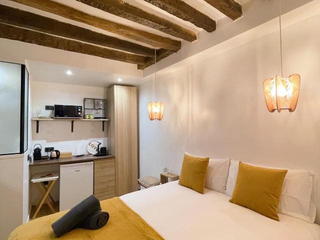 Charming Parisian studio in the heart of Paris – All Inclusive loyer tout inclus