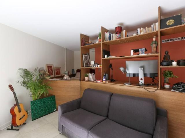 Charming peaceful studio with Terrace in Montmartre