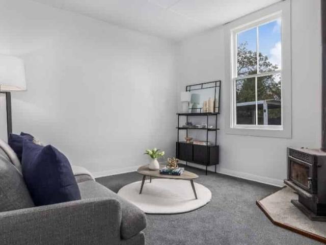 Charming Renovated Cottage – Warm, Modern & Ready to Call Home