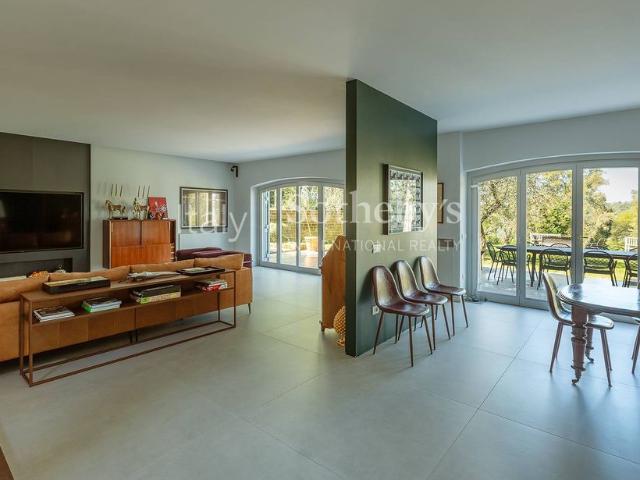 Charming residence with private park and pool