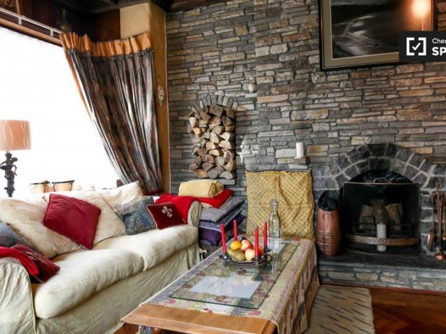 Charming room for rent in 4 bedroom house, Rush, Dublin