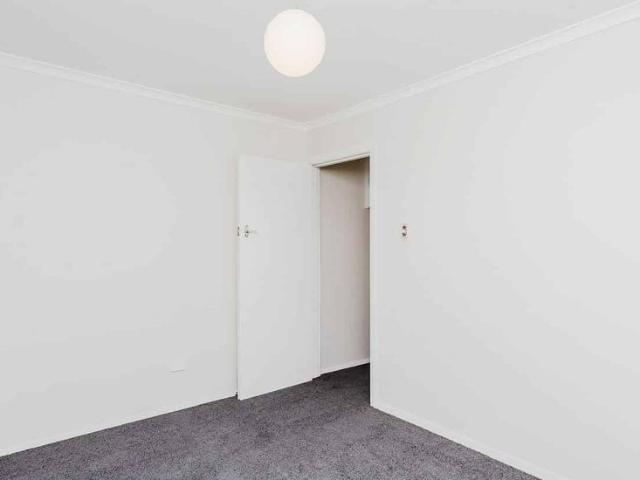 Charming spacious apartment in St Kilda