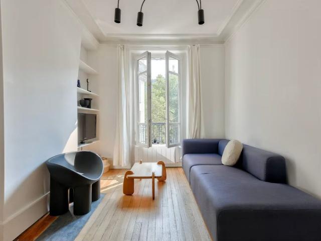 Charming spacious architect designed apartment near Montmartre, Paris Amsterdam Apartments for Rent