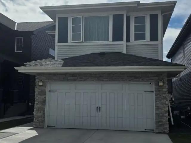 Charming & Spacious Family Home at Saddlebred Court in Heartland, Cochrane, AB