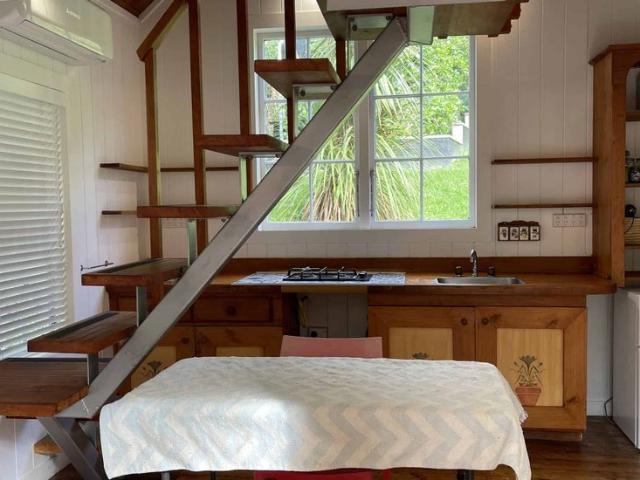 Charming Studio Cottage Long Term Rental