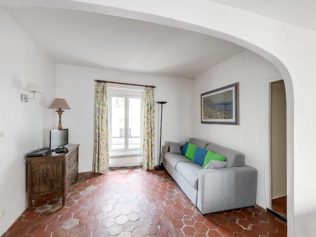 Charming studio apartment Paris Ile de Notre Dame