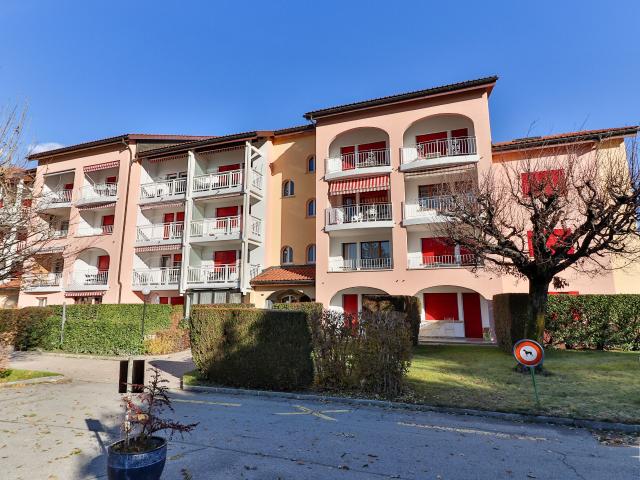 Charming studio at the Bains de Saillon | dreamo. Ch