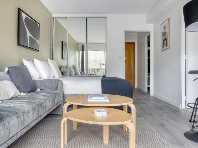 Charming Studio in Prime Paris Location!, Paris Amsterdam Apartments for Rent