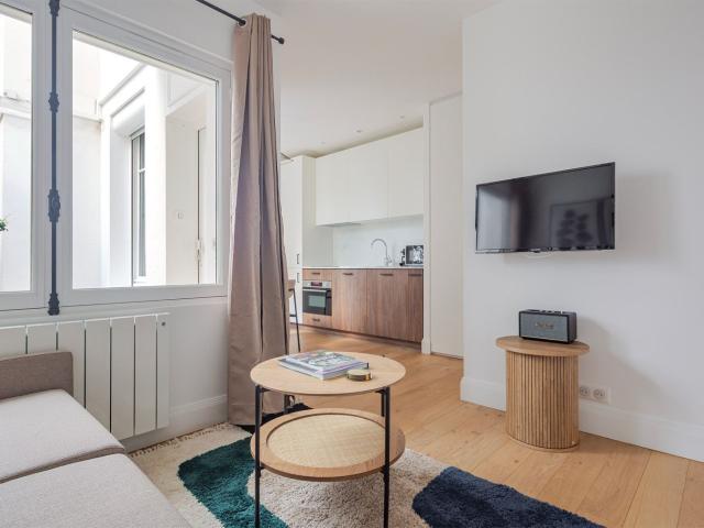 Charming Studio Retreat in the Heart of Paris