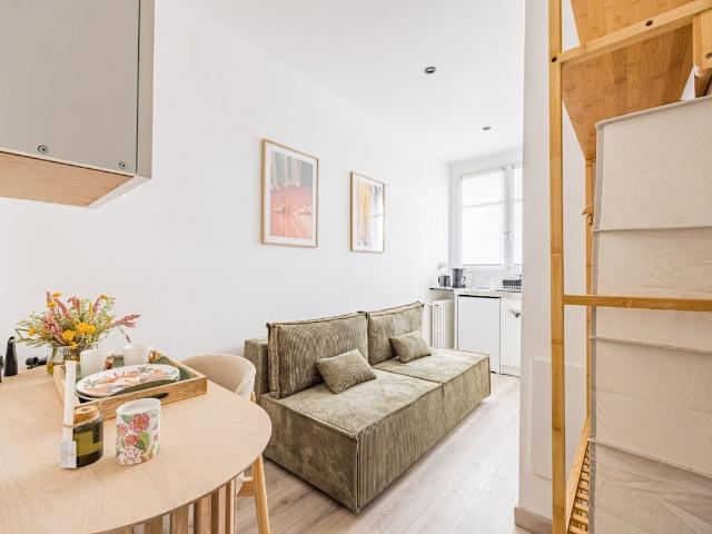 Charming Sunny Studio with AC near Avenue Foch