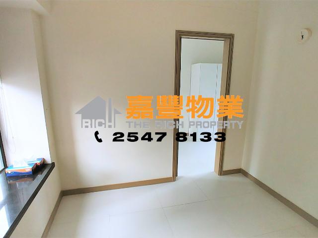 Charmview Court – 2in1 Bedroom with Decent renovation