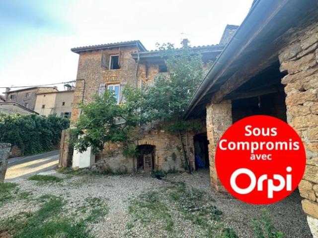 Charnay, maison en pierres 200m2 environ avec jardin et cour 200m² Charnay
