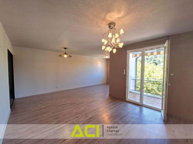 CHARNAY LES MACON – PROCHE COMMERCES A PIEDS