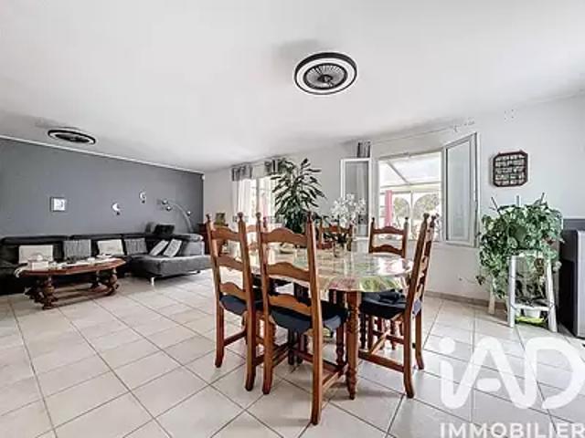 Charron 17230 Achat / Vente maison 5 pièces t5 parking