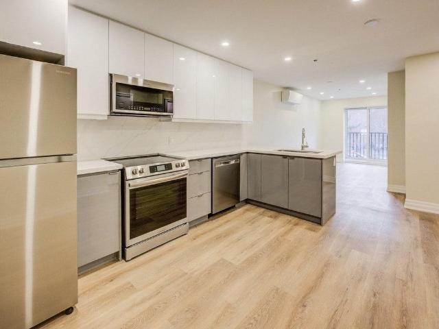 Charwal Apartments 1 Bedroom Apartment for Rent at 155 Charlton Ave E, Hamilton, ON L8N 1Y8 Corktown