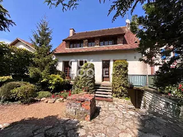 Chartres 28000 Achat / Vente maison 6 pièces t6 au dernier étage terrasse
