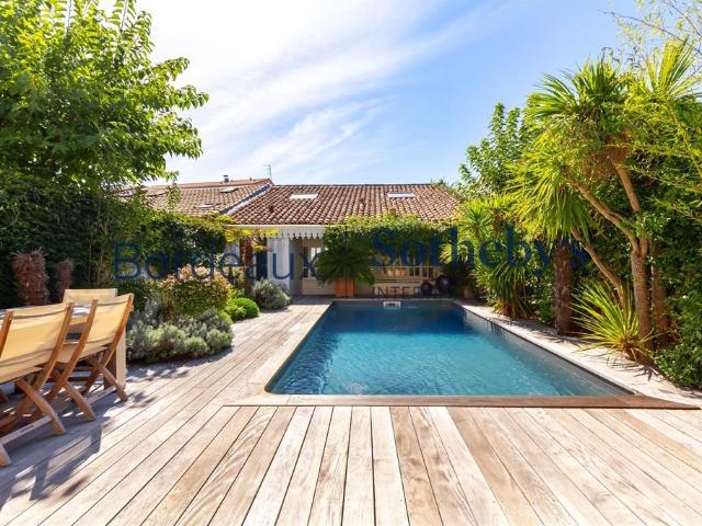 Chartrons Superbe Maison En Pierre, Jardin, Piscine, Dépen. 215m² Bordeaux