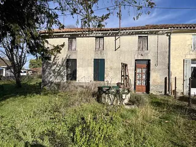 Chartuzac 17130 Achat / Vente maison 3 pièces t3 au dernier étage parking