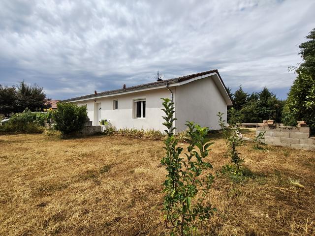 CHARVIEU CHAVAGNEUX Maison de plain pied de 103 m2 avec garage sur 677 m2 de terrain