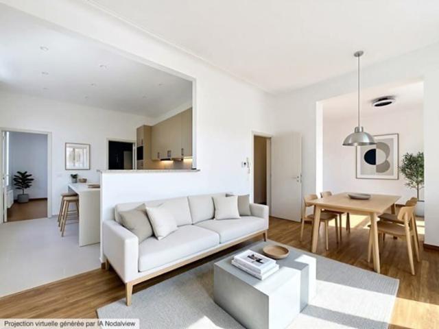 Chasse – Renovated duplex ±130 m², 3 bedrooms + office