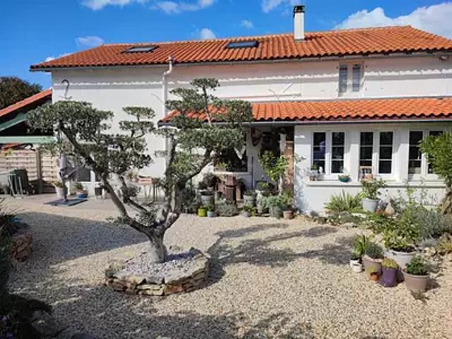 Chasseneuil sur Bonnieure 16260 Achat / Vente maison 5 pièces t5 terrasse