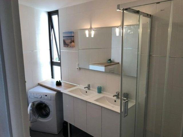 Chb coloc 4 filles Appt Rénové 80m² meublé 2 SDB