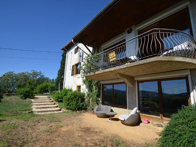 Chevinay Demeure atypique 297 m2 habitable
