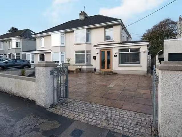 Chez Marie, 41 Ardfallen Estate, Ballinlough, Co. Cork, T12PC5.