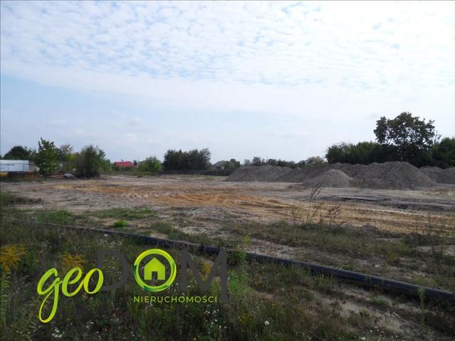 Działka inwestycyjna 12 888 m² z mediami i dobrym dojazdem