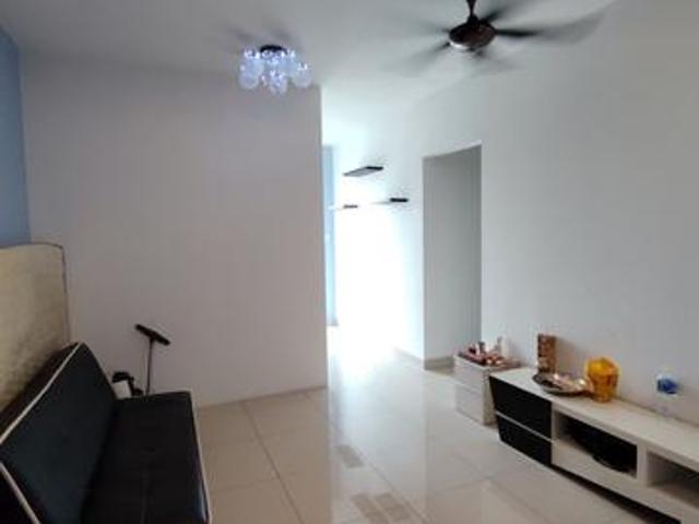 Cheap 4 bedrooms DRich Executive Suites Nusa Duta Unblock View