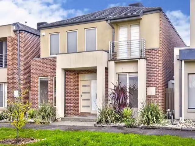 Just in! 4 BR 49 BELLFIELD DRIVE, CRAIGIEBURN, VIC 3064 Hous.