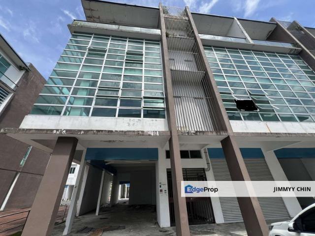 Cheap/ 6h miles/ adjoin 2 unit/ 4 storey shoplot/ corner unit/ nice